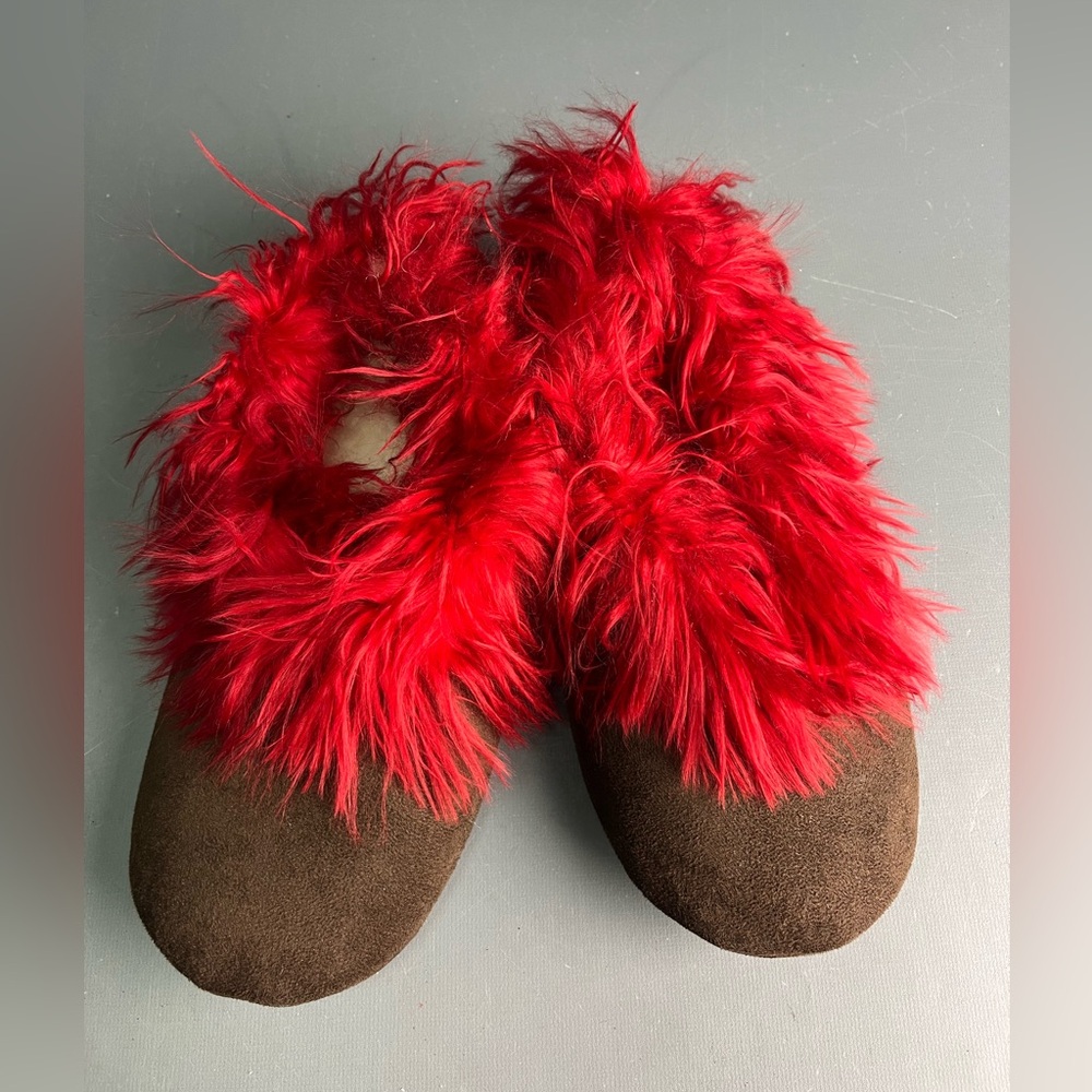 NEW Alpaca fur slippers with red ostrich hair made in Peru Size 8